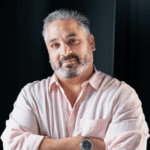 Justin Silver, Modives